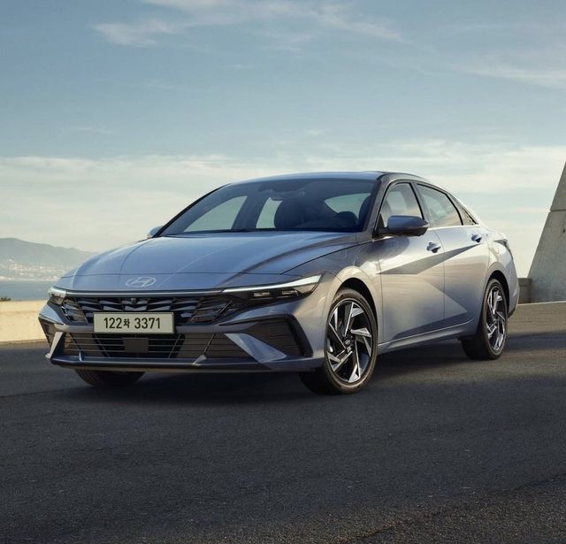 OZDCoM9.jpg 아반떼 페이스리프트 깜짝 공개?