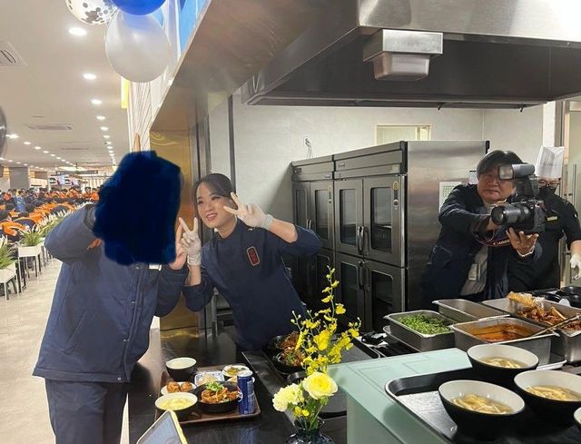 IMG_5255.jpeg 회사 식당에 정지선 쉐프 옴