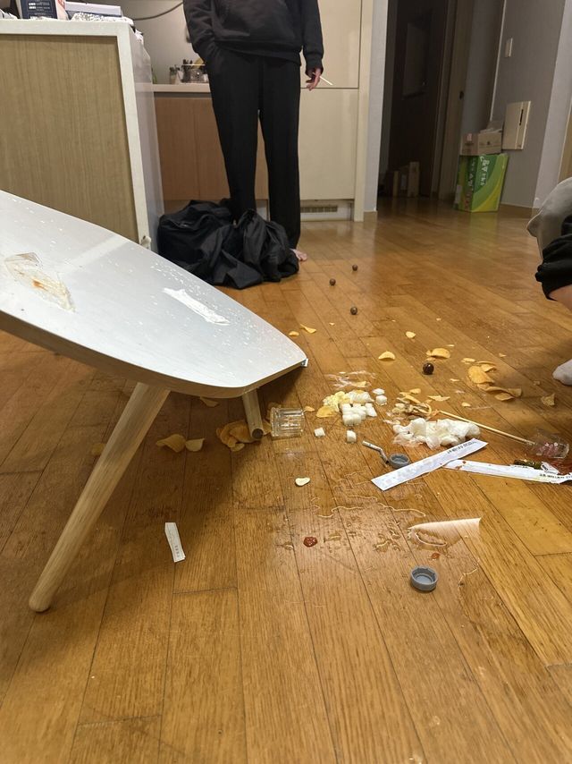 1000017351.jpg 친구집에 모여 술먹은 다음날