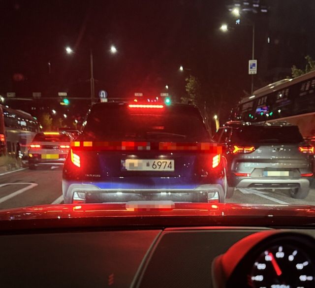 IMG_2867.jpeg 집 가다가 개쩌는 번호판 봄