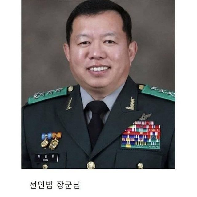 군대 슬리퍼가 아다만티움 슬리퍼로 교체된 이유.jpg