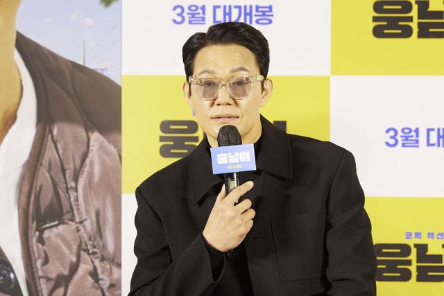 질문에 답하는 박성웅