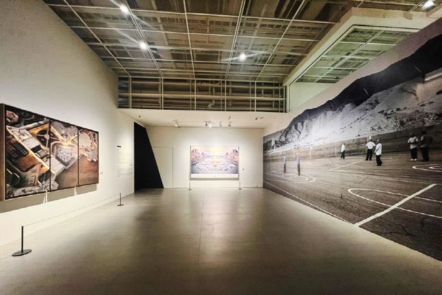 한국에서 대규모 개인전 'JR: CHRONICLES'를 개최한 제이알(사