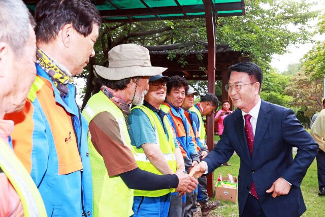 산림병해충예찰 방제단 현장격려