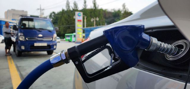 '유류세 인하' 10월까지 유지