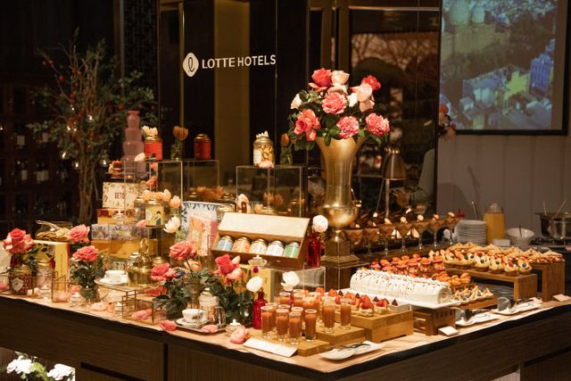 (주)부산롯데호텔 딸기 디저트 뷔페 '스트로베리 피크닉' 선봬