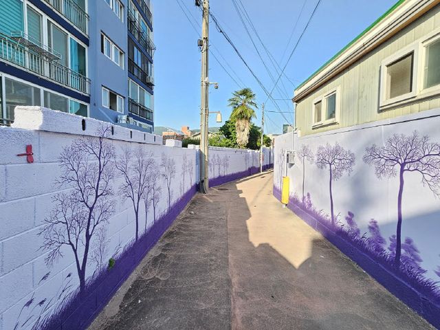 3 순천시 향동, 노후 골목길 ‘보랏빛 골목갤러리’로 새단장