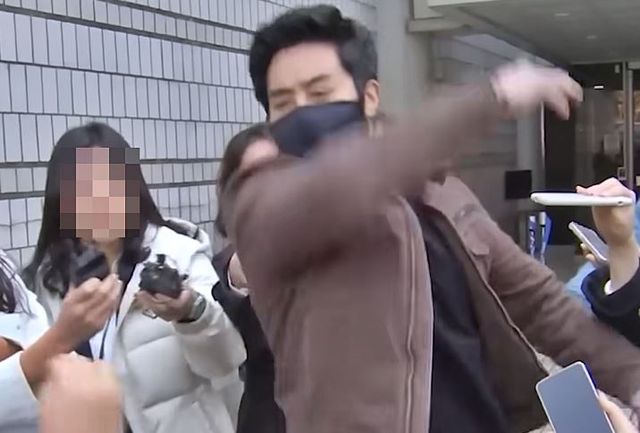 구제역 폭행 당시 사진