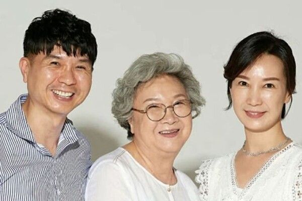 박수홍의 친모와 박진홍 부부