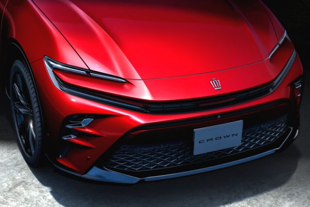 토요타 크라운 스포츠