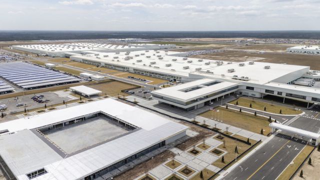 Auto exports to the US plummet (3)