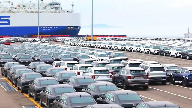 Auto exports to the US plummet
