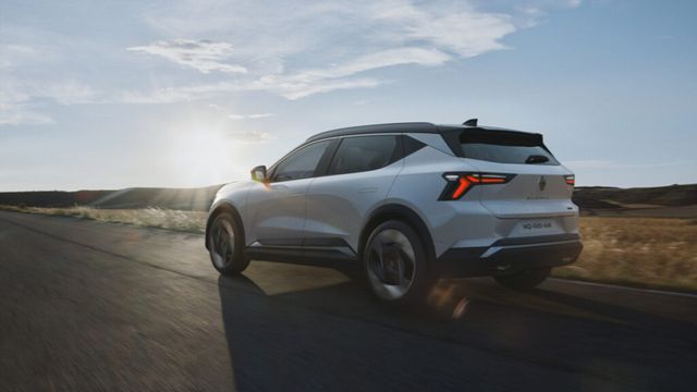 Scenic E-Tech launch imminent (4)