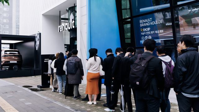 Renault contract surge (6)