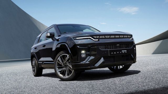 KGM Actyon Hybrid Launched (2)