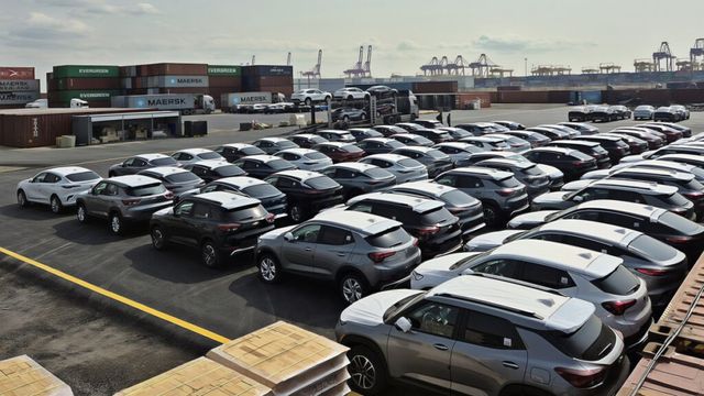 a drop in automobile exports (5)