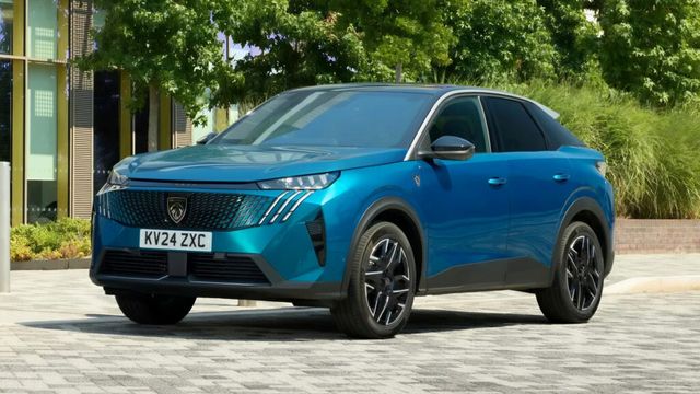 Peugeot New 3008 Hybrid (2)