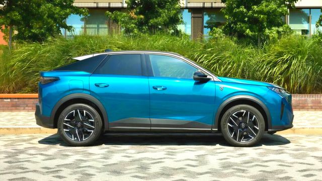 Peugeot New 3008 Hybrid