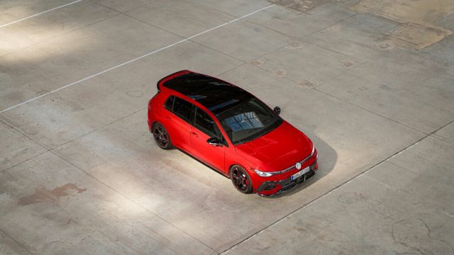 Golf GTI Edition 50 Unveiled (4)