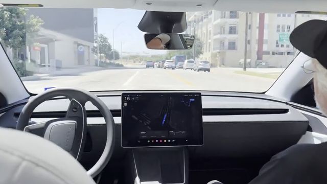 Tesla robotictaxi controversy (4)