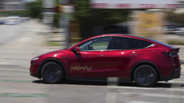 Tesla robotictaxi controversy