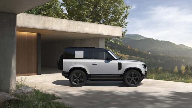 Land Rover unveils new Defender (6)