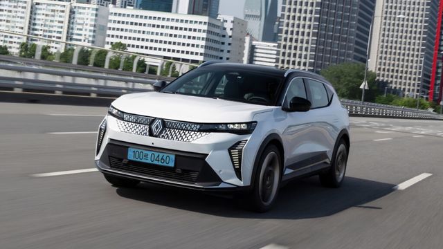 Scenic E-Tech Pre-Contract (5)