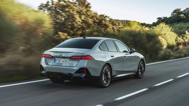 BMW 5Series Sales Performance (7)