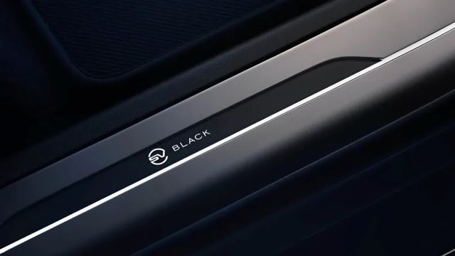 Range Rover Sport SV Black (4)