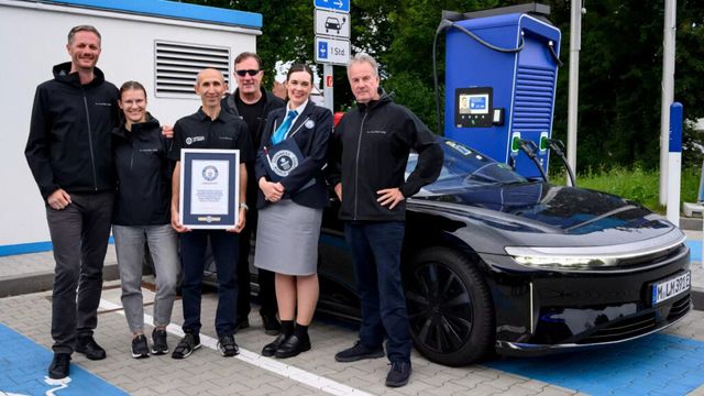 Lucid Air Guinness Records (2)