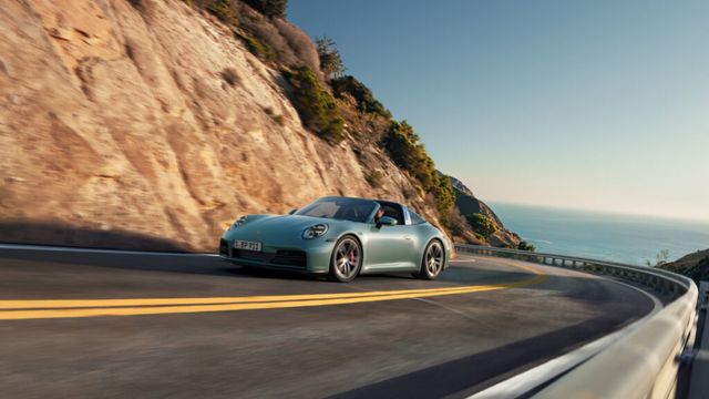 Porsche New 9114S (3)