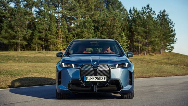 New iX pre-contract starts (4)