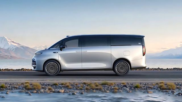 Geely Galaxy V900 Launched (4)