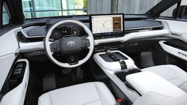 toyota-highlander-ev-515km-range-three-row-electric-suv (3)