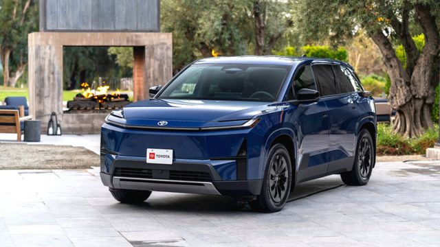 toyota-highlander-ev-515km-range-three-row-electric-suv (2)