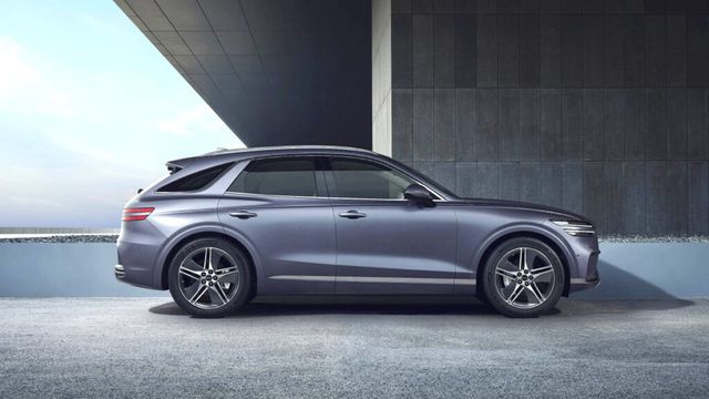 genesis-2027-gv60-gv70-electrified-price-freeze-spec-upgrade (4)