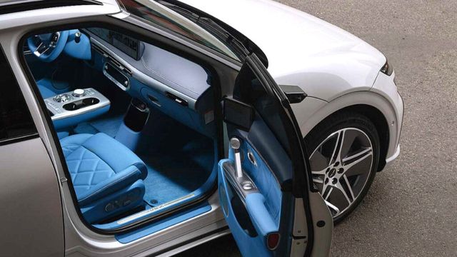 genesis-2027-gv60-gv70-electrified-price-freeze-spec-upgrade (6)