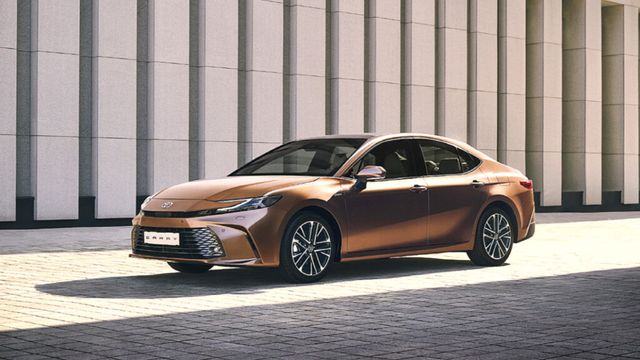 toyota-camry-hybrid-owner-review-94-points (3)