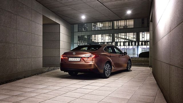 toyota-camry-hybrid-owner-review-94-points (5)