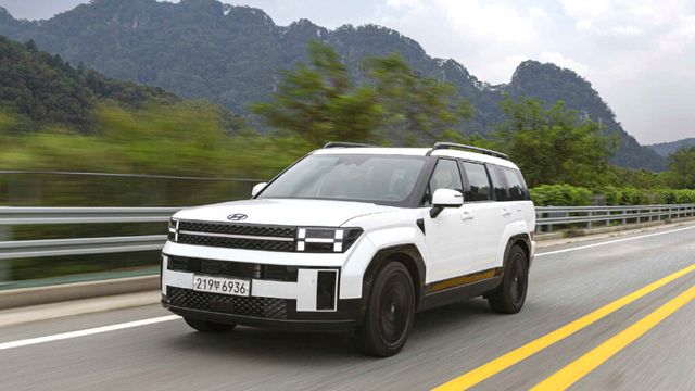 sorento-santafe-lead-used-hybrid-suv-market (3)