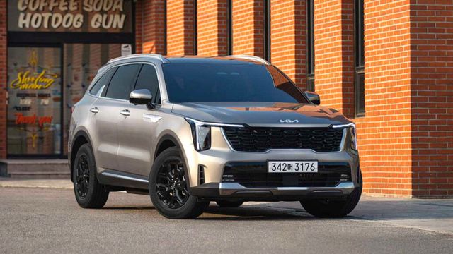 sorento-santafe-lead-used-hybrid-suv-market (2)