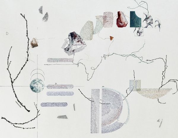 ▲ 풍성한 시간의 시작, 순지에 채색 및 은박, 64.5x82.5cm, 2023, 글씨를 쓰는 시간보다 글씨가 쓰일 도형들의 배치에 가장 많은 시간을 들이며 작업하는 것 같다 / 사진: 유정 제공