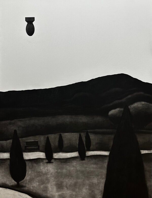 ▲&nbsp;한동국, 산책로, 캔버스에 목탄, 145.5×112.1cm, 2023 / 사진: 개나리미술관 제공&nbsp;