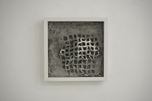 ▲ 이수지, Network, 27x27cm, Yarn and cement, 2024