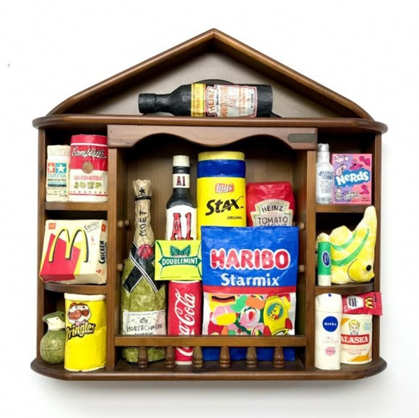 ▲ 박건우, #2Home Sweet Home, masking tape on wood, 59×56㎝, 2023 / 사진 : 아트스페이스 호화 제공