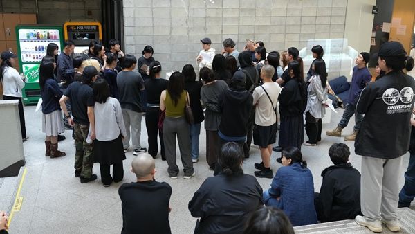 ▲ 김남수 비평가, 양아치 작가, 윤율리 큐레이터가 외부 심사위원으로 참여했다 / 사진: 계원예대 제공