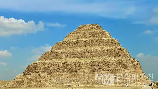 ▲ 돌로 조각된 하늘의 길: 스텝 피라미드 이야기 / 사진: 한민광 제공