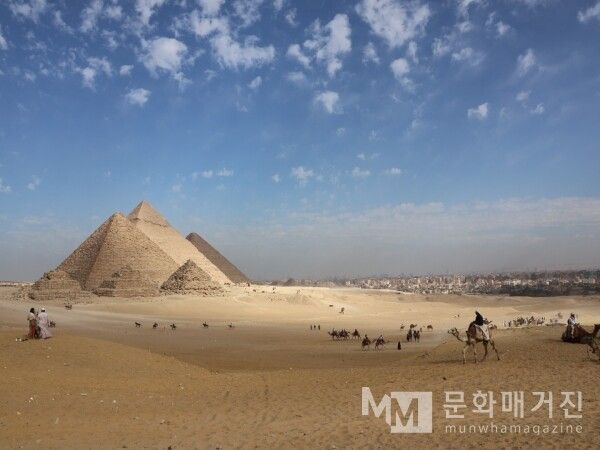 ▲ 이집트를 상징하는 고대 건축물과 도시 문명이 공존하는 이미지 / 사진: 한민광 제공