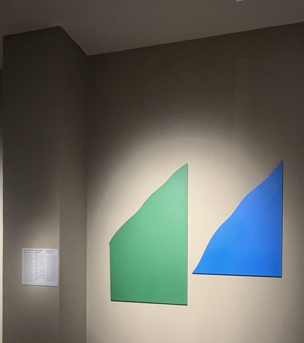 ▲ 이정배, '두 개의 봉우리', 2020-2024, 2020-2023, 알루미늄, 우레탄 페인트, 개인 소장 / 사진: 유정 제공