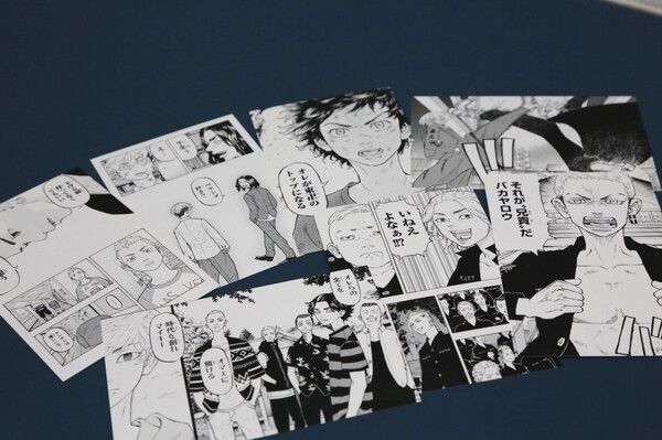 ▲ 관람객들에게 랜덤으로 1장씩 제공되는 명장면 엽서 7종 / 사진: DUEX 제공&nbsp;